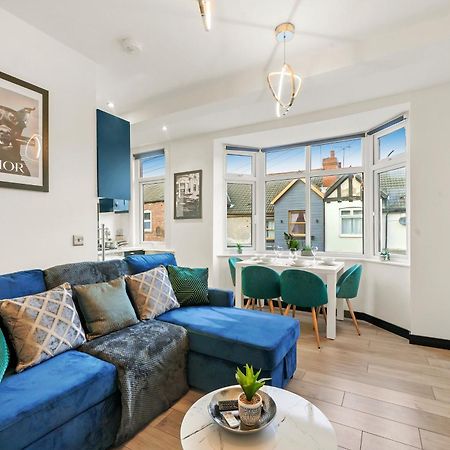 Stylish Yorkshire Gem - Sleeps 4 - Great Location Castleford Exterior foto